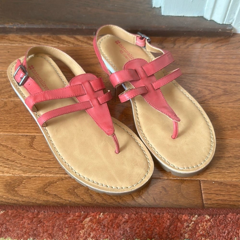 Naturalizer leather pink sandal.  Size 9